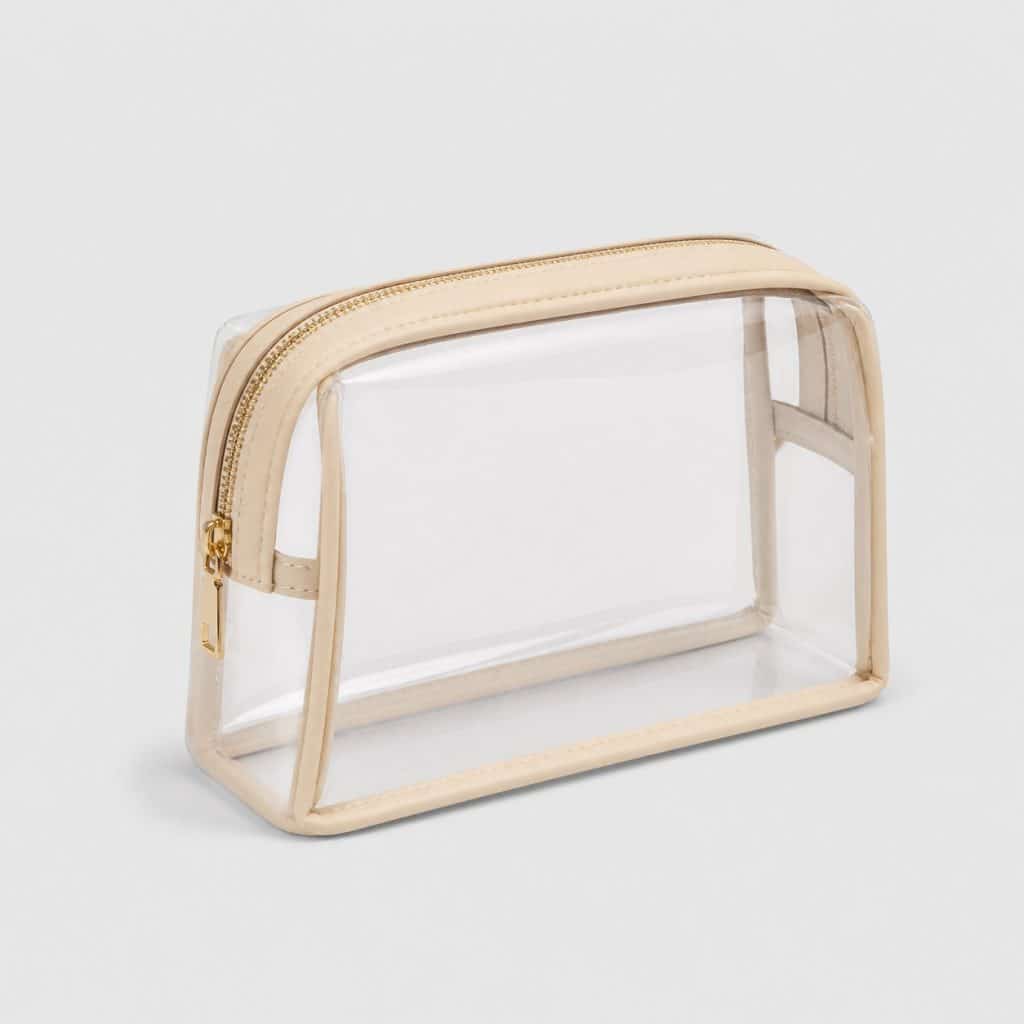 Set de pochettes transparentes de trois tailles pour organiser une valise
