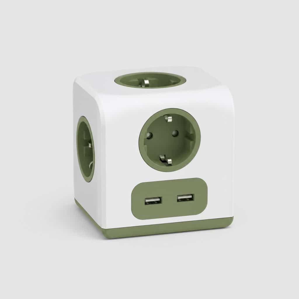 Multiprise cube compacte vue de face avec ses quatre prises secteur