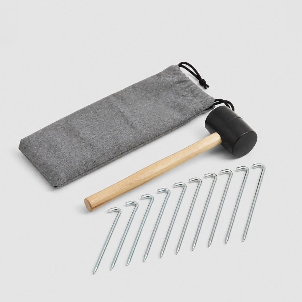 Kit de 10 chevilles de bivouac avec marteau en caoutchouc et sac