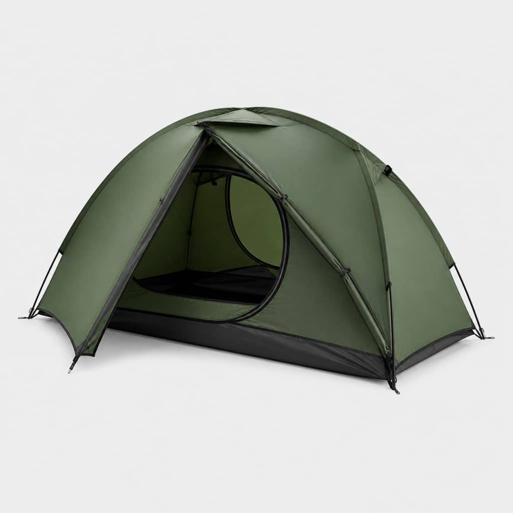 Tente de camping compacte pour deux personnes en montagne
