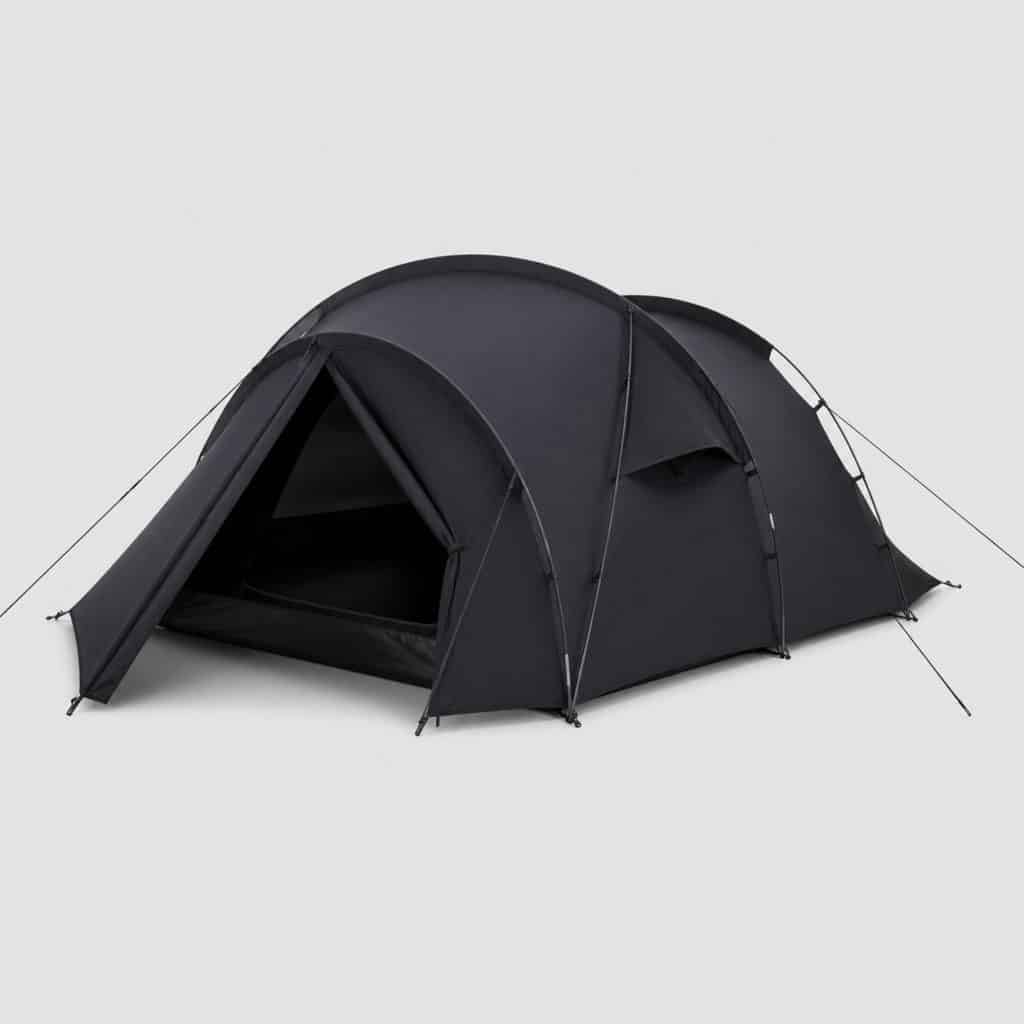 Tente de camping XL trois places à toile occultante en extérieur